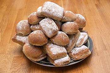 Sekosämpylöitä. Klikkaa kuva suuremmaksi.